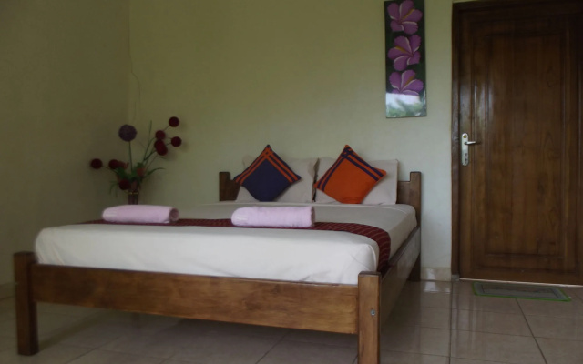 CF Komodo Hotel