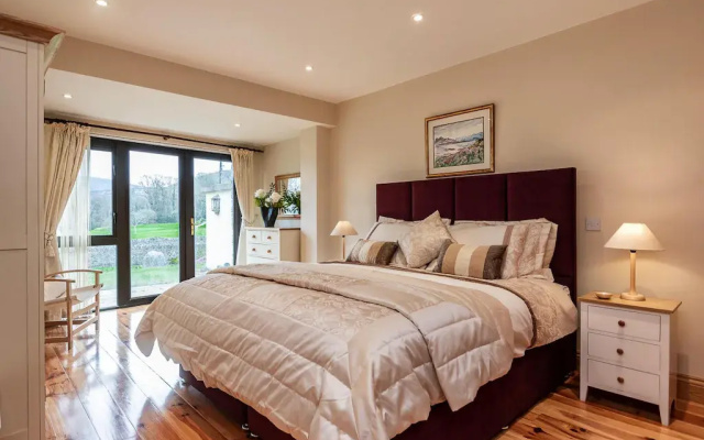 Semi-detached house, Kenmare