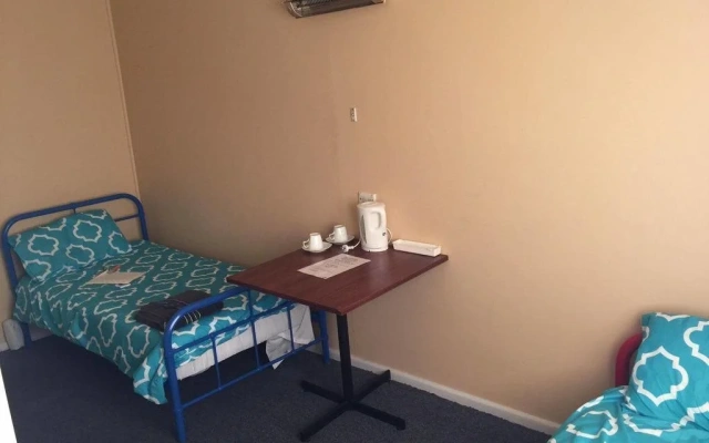iMotel AU