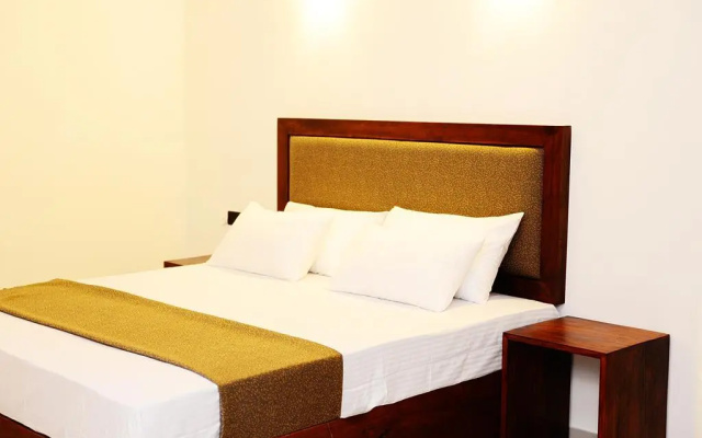 Dambulla Rock Arch