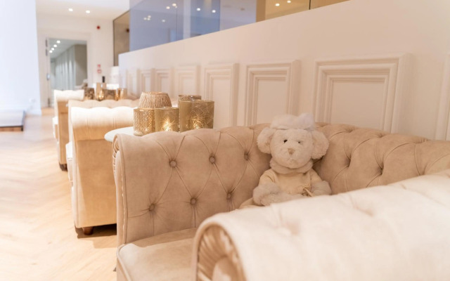 Grand Hotel Normandy by CW Hotel Collection