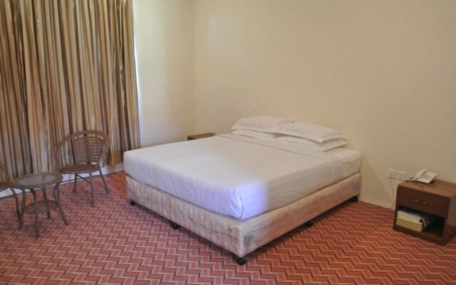 Nay Pyi Taw Hein Hotel комната для гостей