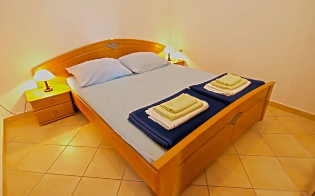 Apartment Denis 19