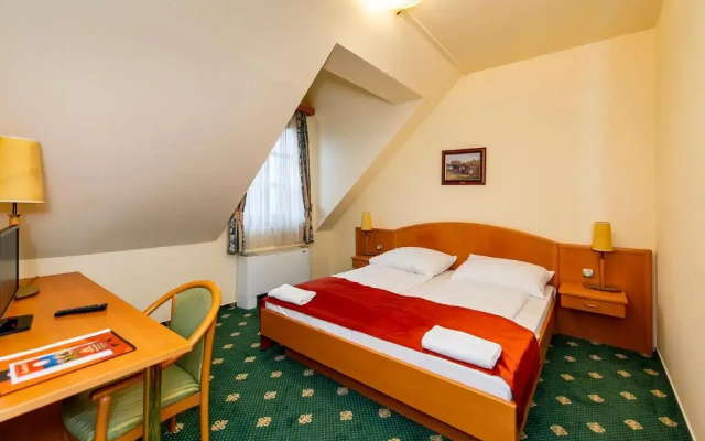 Gastland M0 Hotel & Conference Center