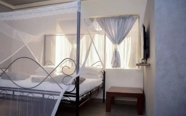 Deluxe 2-bed Apartment With Swimming Pool