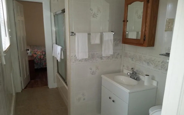 Sapphire Inn