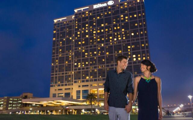 Отель Hilton San Diego Bayfront вид на фасад