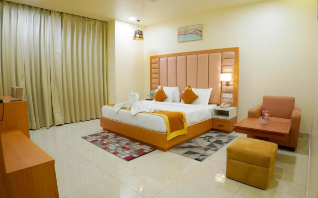 Hotel Cheer Royale