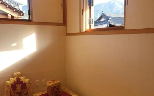Healing Hanok Chaihyodang 1