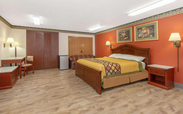 Super 8 by Wyndham Bedford