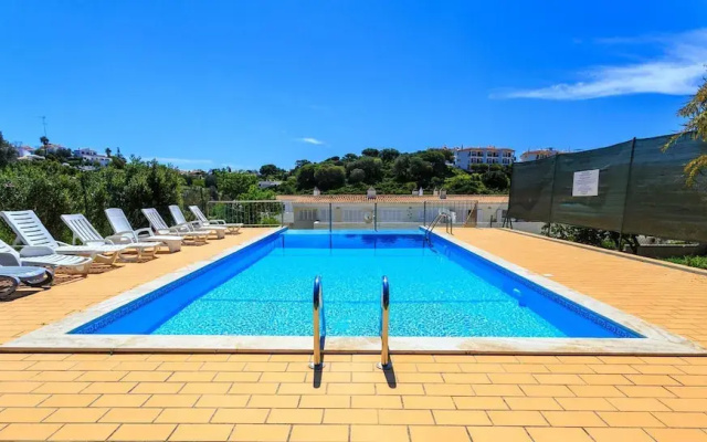 Outra Vez Spacious Apartment 5 Minute Walk From