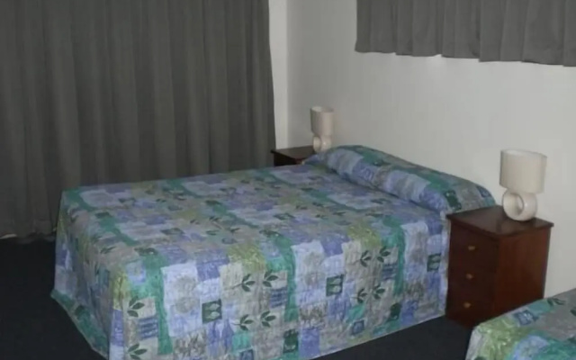 Whiteoaks Motel