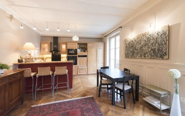 Comfortable near Montmartre