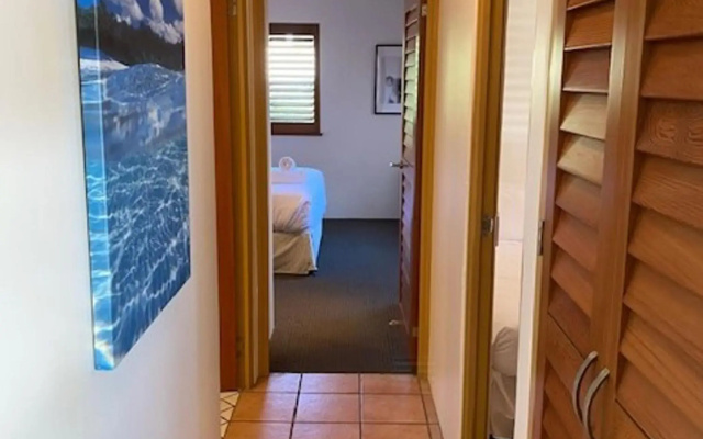 Kalimna 2 Picture Point Crescent 35