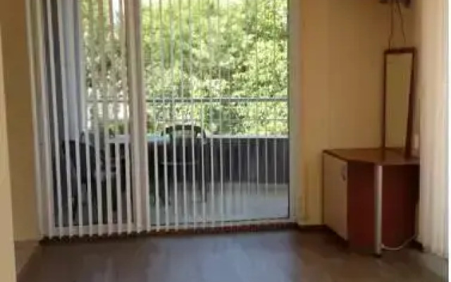 Purple House Suites