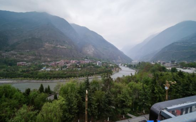 Boyunjian Hotel (Maoxian Ancient Qiang City)