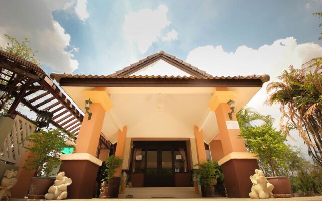 Отель Waratee Spa Resort Villa Таиланд, Бангкок - отзывы, цены и фото номеров - забронировать отель Waratee Spa Resort Villa онлайн вид на фасад