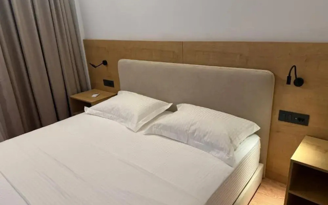 Hotel Vila Danedi