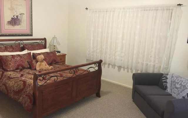 Admurraya House Bed & Breakfast