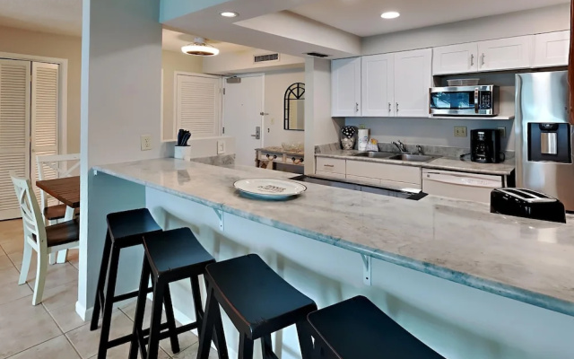 Sabine Yacht & Racquet by Southern Vacation Rentals