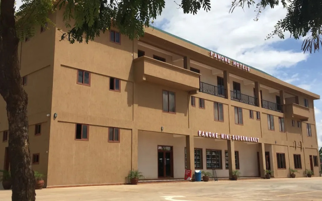 Panone Hotel Boma
