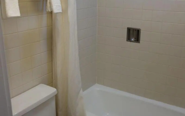 VIP Inn and Suites