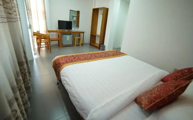 Present Hotel