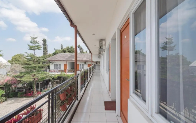 Urbanview Hotel Kazanan Lembang Bandung by RedDoorz