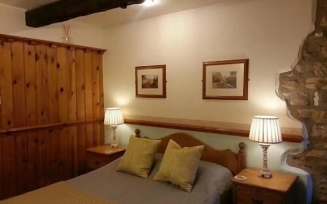 Castle Arms Inn