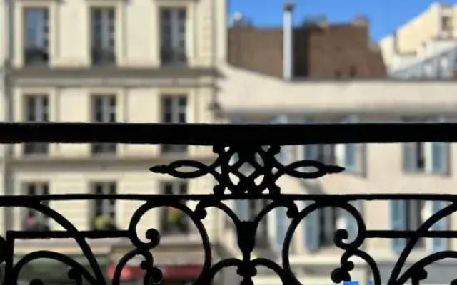 Premium family apartments for 5 near Champs-Élysées