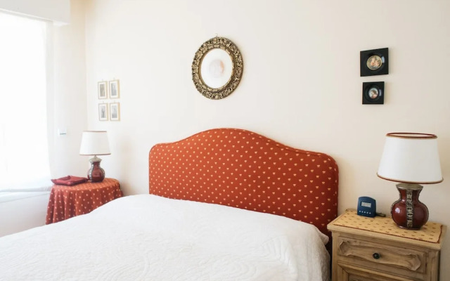 Lovely flat with terrace 5 min walk from sea
