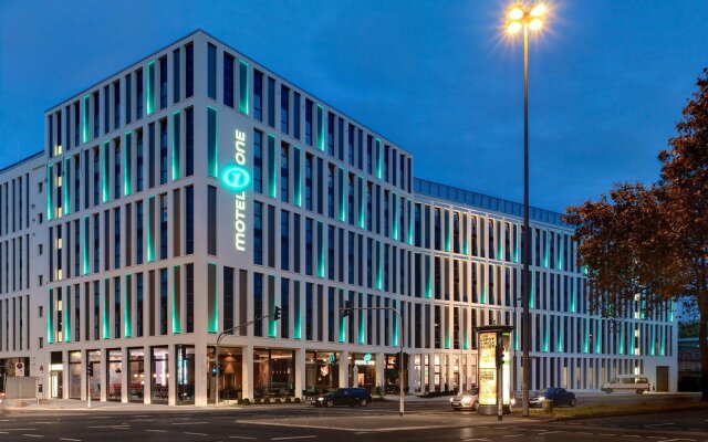 Отель Motel One Köln-Waidmarkt Германия, Кёльн - отзывы, цены и фото номеров - забронировать отель Motel One Köln-Waidmarkt онлайн вид на фасад