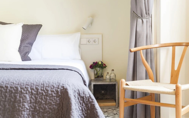 Uma Suites Pau Claris Barcelona