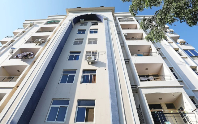 OYO 9774 Home Modern 3BHK near Celebration Mall