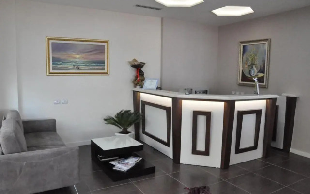Coral Hotel & Resort