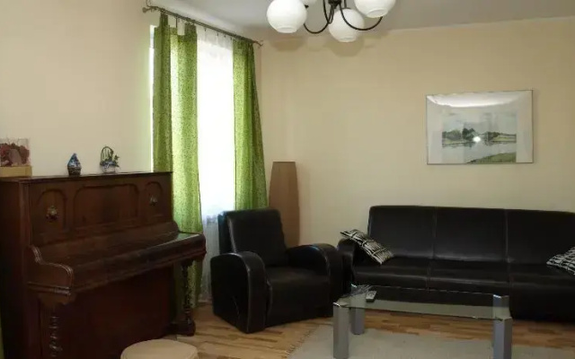 Grand-Tourist Center Point Apartments