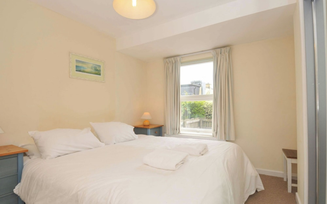 9 Slipway Cottages