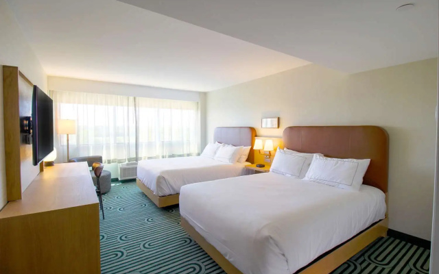 DoubleTree by Hilton Clarksville Riverview