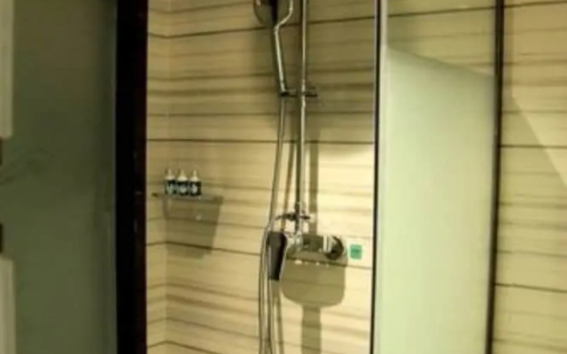 Xana LITE Hotel 5th Avenue Branch