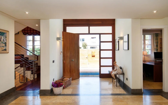 Superb Villa in Sonnenland for 12 Pers