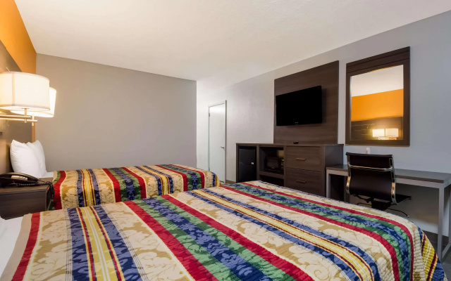 Monsoon Inn