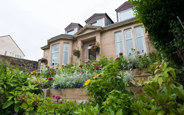 Dean Park Guest House