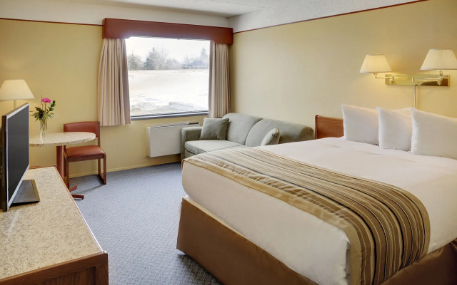 Kindersley Inn