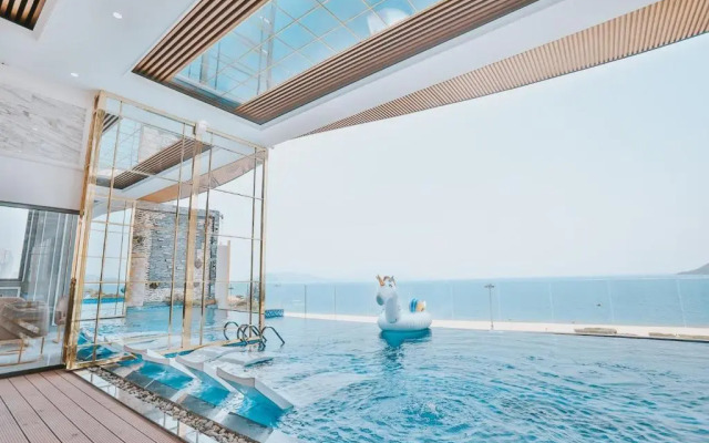 La Vague Hotel