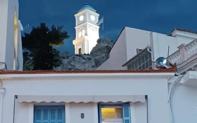Poros Seaside Suite