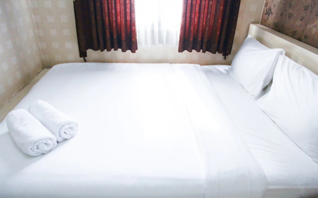Pool View 2BR Mutiara Bekasi Apartment