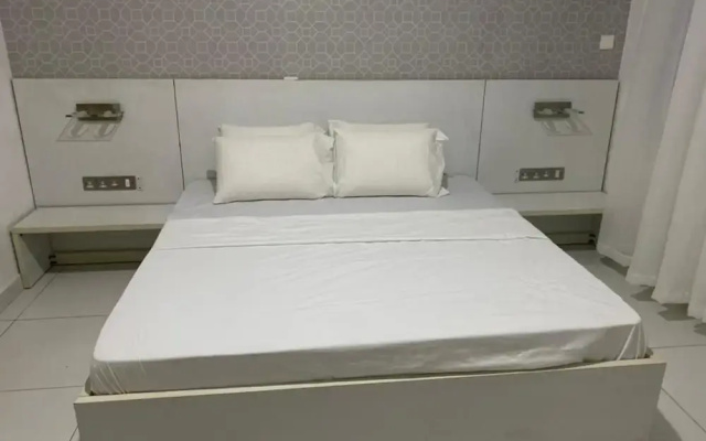 A Newly Furnished 2 Bedroom Apartment
