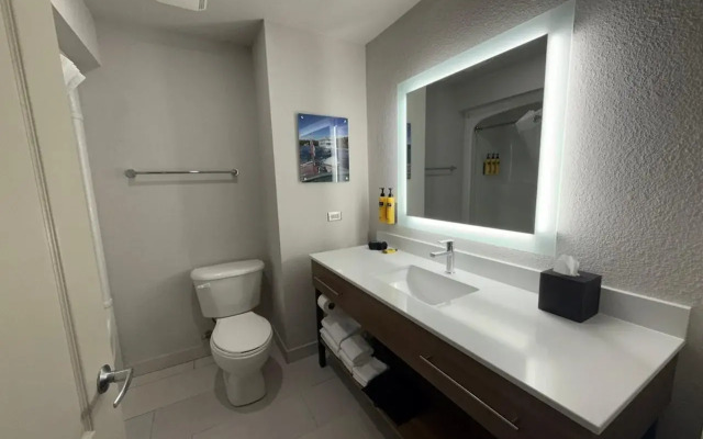 Best Western Plus 1000 Islands Hotel & Suites