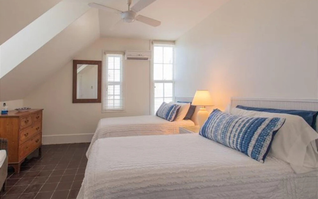 Folly & Guest House by Eleuthera Vacation Rentals