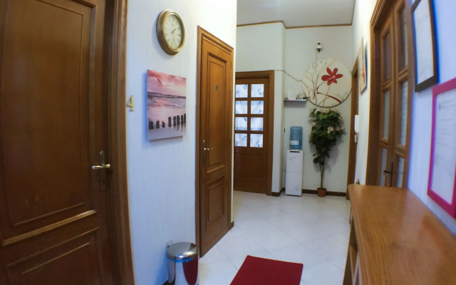 B&B Zhou Zhihua